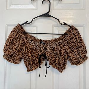 Cropped Front Tie Cheetah Top🤎